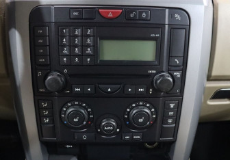 Подержанный автомобиль Land Rover Discovery 2008 года (18 фото)