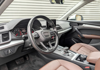 Подержанный автомобиль Audi Q5 2018 года (16 фото)