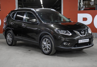 Подержанный автомобиль Nissan X-Trail 2016 года (3 фото)