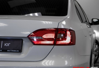 Подержанный автомобиль Volkswagen Jetta Sedan 2014 года (20 фото)