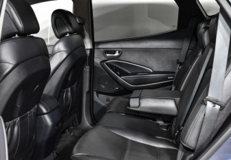 Подержанный автомобиль Hyundai Santa Fe 2017 года (16 фото)