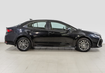 Подержанный автомобиль Toyota Corolla Sedan 2019 года (4 фото)