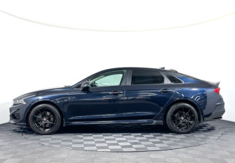 Подержанный автомобиль Kia K5 2020 года (8 фото)