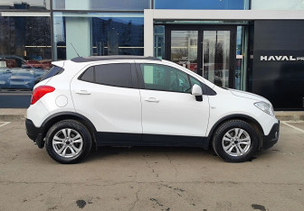 Подержанный автомобиль Opel Mokka 2014 года (4 фото)