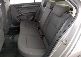 Подержанный автомобиль Skoda Rapid Liftback 2021 года (12 фото)