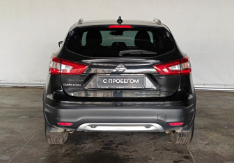 Подержанный автомобиль Nissan Qashqai 2018 года (6 фото)