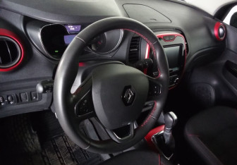 Подержанный автомобиль Renault Kaptur 2018 года (12 фото)