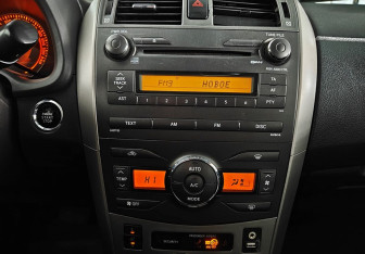 Подержанный автомобиль Toyota Corolla Sedan 2008 года (13 фото)