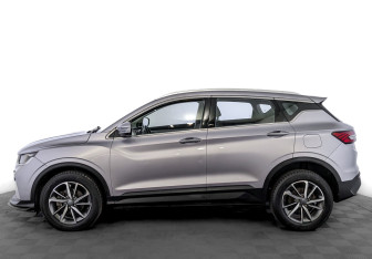 Подержанный автомобиль Geely Coolray 2022 года (8 фото)