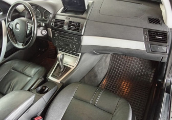 Подержанный автомобиль BMW X3 2007 года (11 фото)