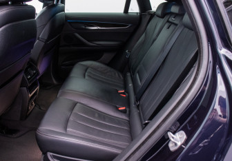 Подержанный автомобиль BMW X6 2018 года (11 фото)