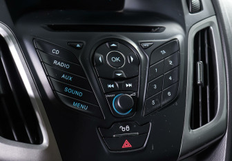 Подержанный автомобиль Ford Focus Hatchback 2013 года (11 фото)