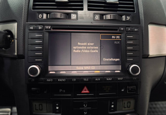 Подержанный автомобиль Volkswagen Touareg 2007 года (14 фото)