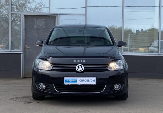 Подержанный автомобиль Volkswagen Golf Plus 2012 года (2 фото)