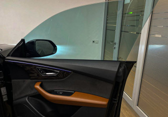 Подержанный автомобиль Audi Q8 2018 года (10 фото)