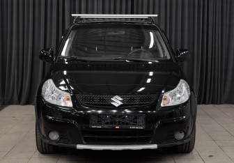 Подержанный автомобиль Suzuki SX4 Hatchback 2011 года (2 фото)