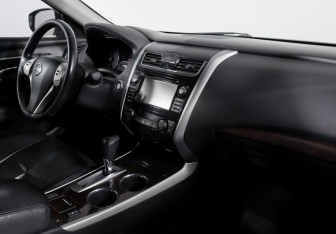 Подержанный автомобиль Nissan Teana 2014 года (9 фото)