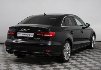 Подержанный автомобиль Audi A3 Sedan 2018 года (5 фото)