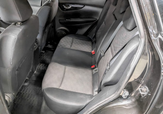 Подержанный автомобиль Nissan Qashqai 2014 года (11 фото)