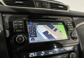 Подержанный автомобиль Nissan X-Trail 2017 года (16 фото)