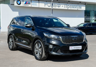 Подержанный автомобиль Kia Sorento 2019 года (3 фото)