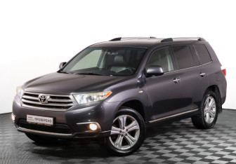 Подержанный автомобиль Toyota Highlander 2011 года (25 фото)