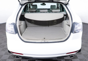 Подержанный автомобиль Mazda CX-7 2011 года (20 фото)