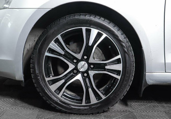 Подержанный автомобиль Skoda Octavia Wagon 2014 года (8 фото)