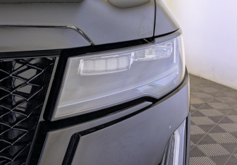 Подержанный автомобиль Cadillac Escalade Suv 2022 года (15 фото)