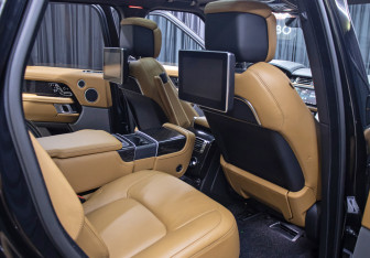 Подержанный автомобиль Land Rover Range Rover 2020 года (12 фото)
