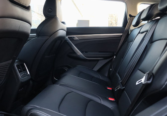 Подержанный автомобиль Belgee X70 2025 года (8 фото)