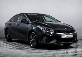 Подержанный автомобиль Kia Cerato Sedan 2021 года (3 фото)