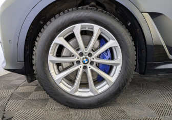 Подержанный автомобиль BMW X7 2019 года (19 фото)