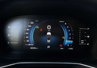 Подержанный автомобиль Geely Atlas Pro 2023 года (13 фото)