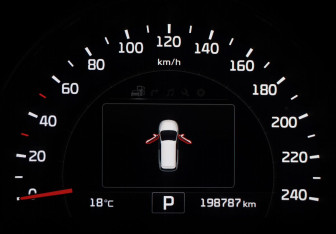 Подержанный автомобиль Kia Sorento 2016 года (17 фото)