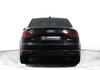 Подержанный автомобиль Audi A4 Sedan 2019 года (6 фото)