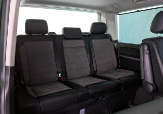 Подержанный автомобиль Volkswagen Multivan 2020 года (26 фото)