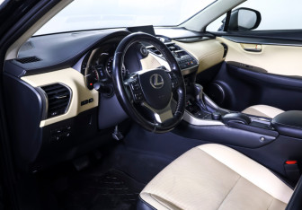 Подержанный автомобиль Lexus NX 2017 года (16 фото)