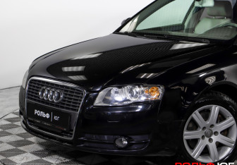 Подержанный автомобиль Audi A4 Sedan 2005 года (9 фото)