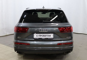 Подержанный автомобиль Audi Q7 2018 года (5 фото)