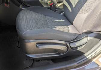 Подержанный автомобиль Hyundai Solaris Hatchback 2014 года (20 фото)