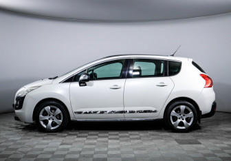 Подержанный автомобиль Peugeot 3008 2011 года (8 фото)