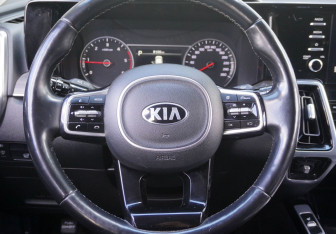 Подержанный автомобиль Kia Sorento 2021 года (14 фото)