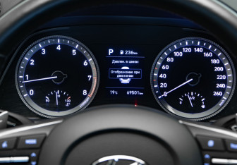 Подержанный автомобиль Hyundai Sonata 2020 года (11 фото)