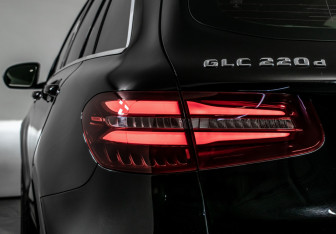 Подержанный автомобиль Mercedes-Benz GLC Coupe 2015 года (18 фото)