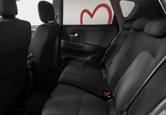 Подержанный автомобиль Kia Ceed Hatchback 2011 года (10 фото)