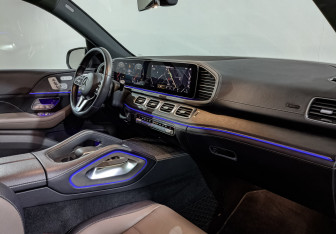 Подержанный автомобиль Mercedes-Benz GLE 2020 года (13 фото)