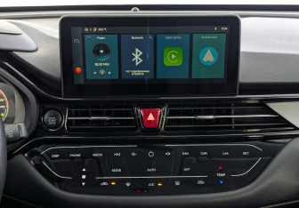 Подержанный автомобиль Москвич 3 2023 года (15 фото)