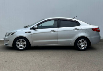 Подержанный автомобиль Kia Rio Sedan 2013 года (8 фото)