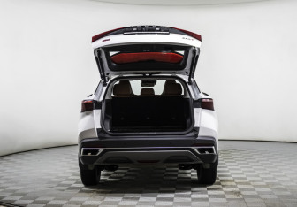 Подержанный автомобиль Omoda C5 2022 года (21 фото)